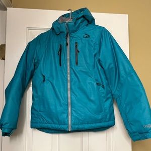 Turquoise L.L. Bean girls size 8 winter ski jacket, like new condition!
